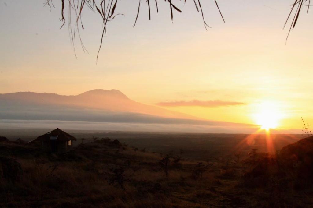 Osiligilai Maasai Lodge Sanya Juu Exterior foto